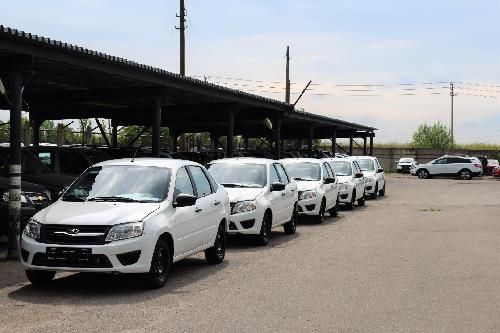 Питер-Лада вручила новые LADA Granta пятерым петербуржцам