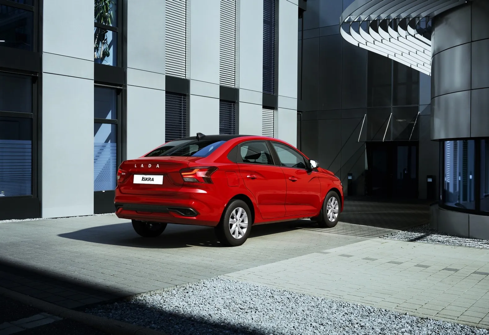 LADA ISKRA: ОФИЦИАЛЬНО РАСКРЫТ ДИЗАЙН НОВИНКИ АВТОВАЗА