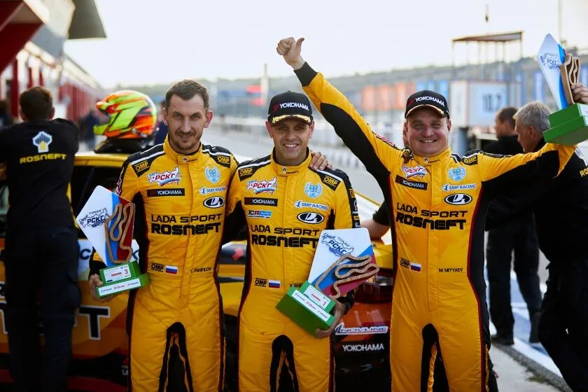 LADA SPORT ROSNEFT ЗАВОЕВАЛА 5 ПОБЕД И 2 ЧЕМПИОНСКИХ ТИТУЛА НА ФИНАЛЕ КОЛЬЦЕВОГО СЕЗОНА