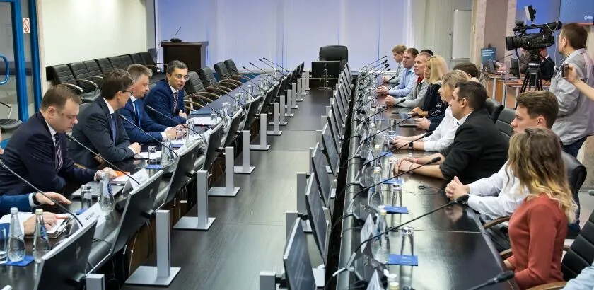 ВЛАДИМИР ГУТЕНЕВ ВСТРЕТИЛСЯ С МОЛОДЫМИ СПЕЦИАЛИСТАМИ АО «АВТОВАЗ»