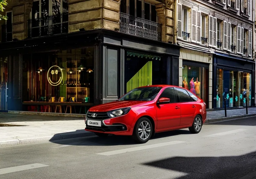 ДОСТУПНАЯ ЦЕНА И ОПТИМАЛЬНОЕ ОСНАЩЕНИЕ: LADA НАЧИНАЕТ ПРОДАЖИ GRANTA КЛАССИК’22