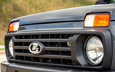 4x4 urban 5 дв. декоративная решетка радиатора